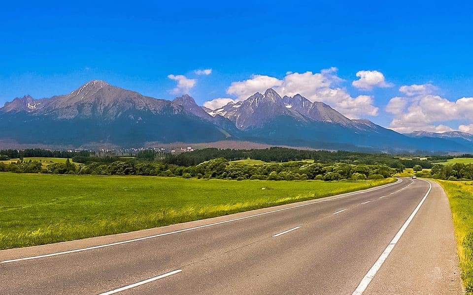 Route menant aux Hautes Tatras en Slovaquie