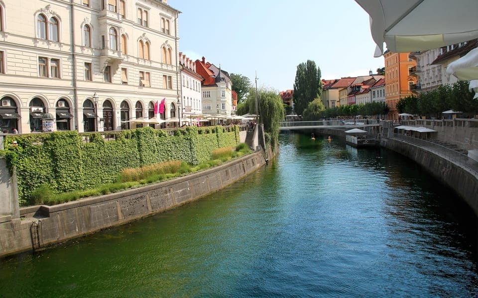 Les quais de la Ljubljanica à Ljubljana